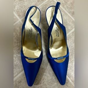 St. John Blue Shoes Sz 8 1/2 NWOT